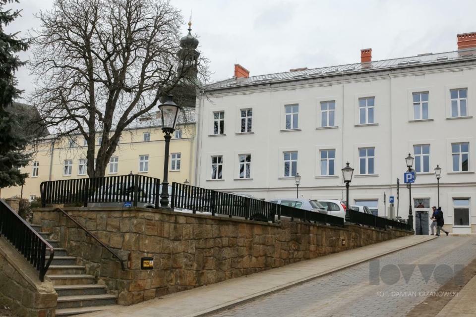 Artrooms Pokoje Goscinne Krosno Exterior photo